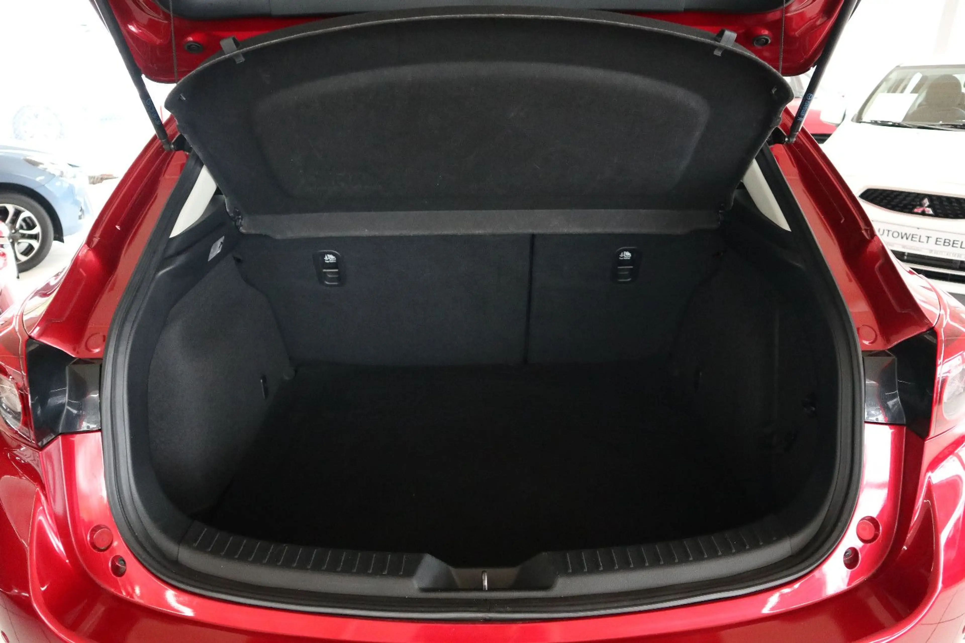 Mazda 3 Lim.*120PS*NAVI*BOSE*XENON*INSP. NEU*1. HAND* — photo 13