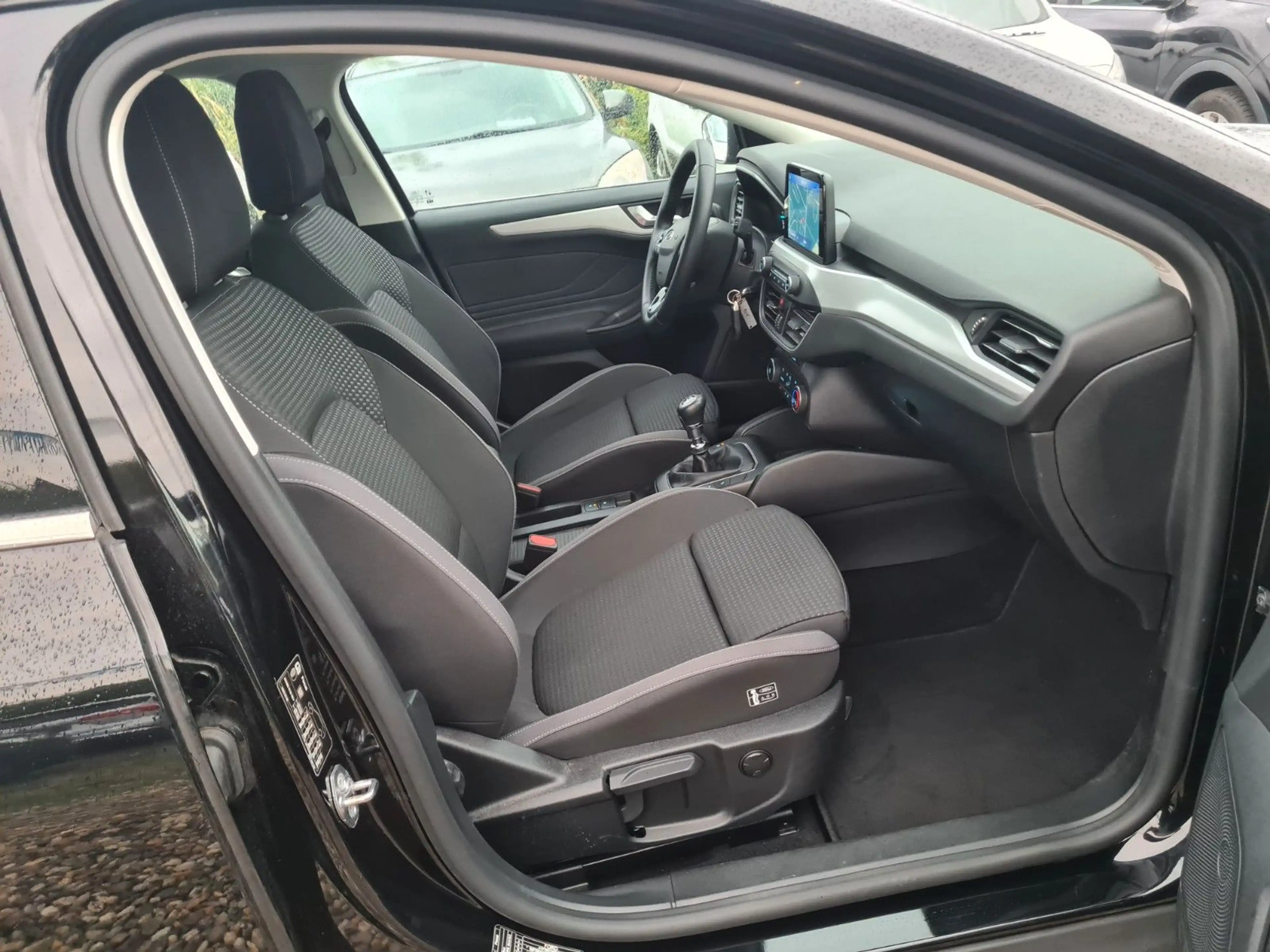 Ford Focus Turnier 1.5 88 KW ECOBLUE  TOP AUSSTAT. — photo 3