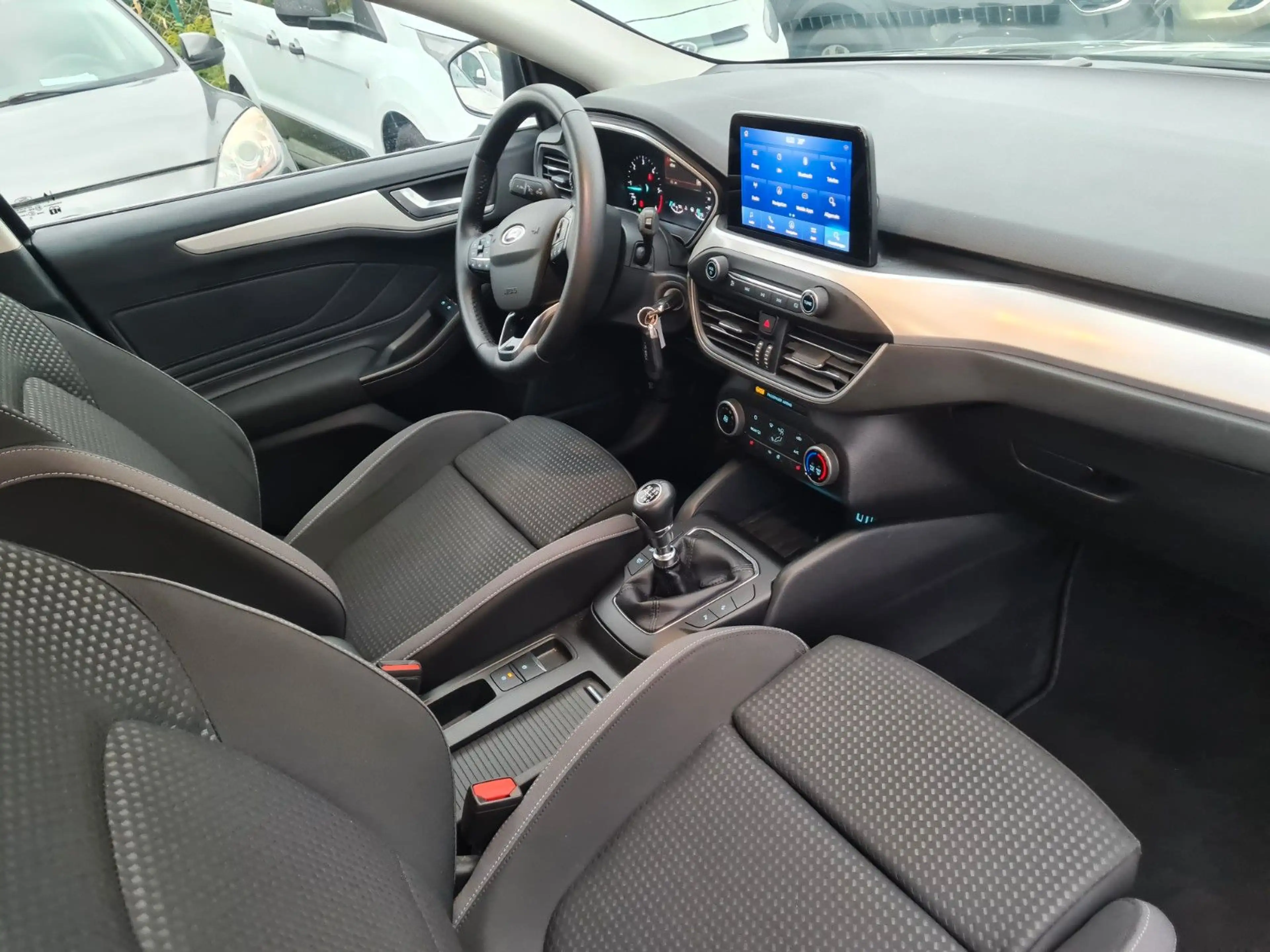 Ford Focus Turnier 1.5 88 KW ECOBLUE  TOP AUSSTAT. — photo 4