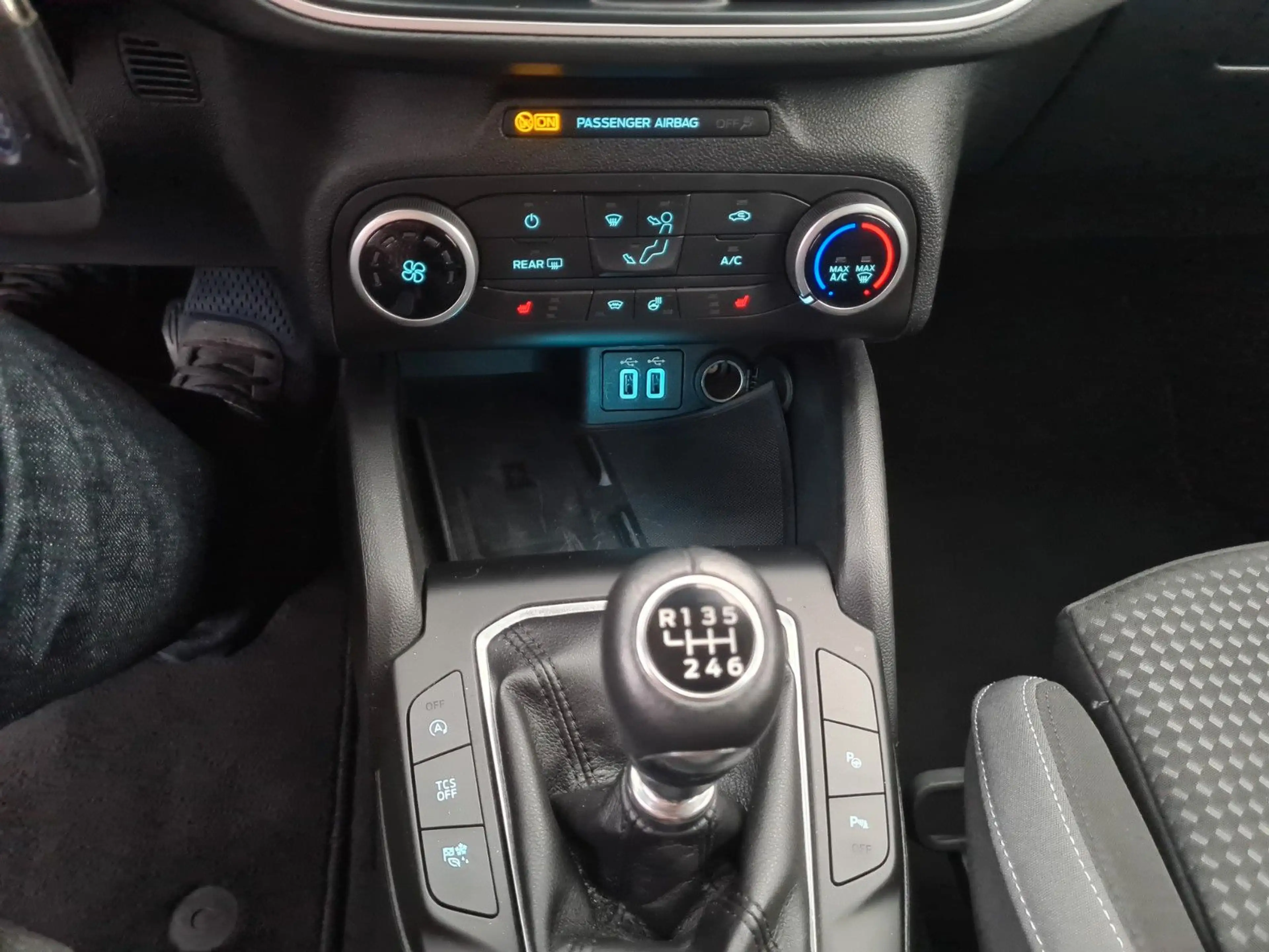 Ford Focus Turnier 1.5 88 KW ECOBLUE  TOP AUSSTAT. — photo 8
