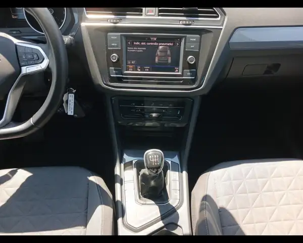 Volkswagen Tiguan view 11