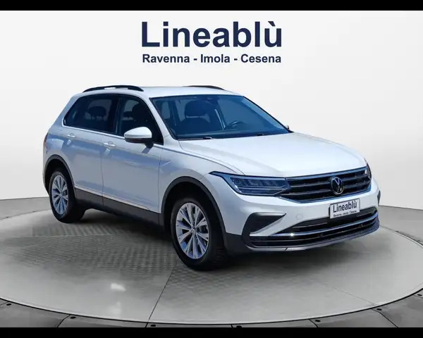 Volkswagen Tiguan view 7