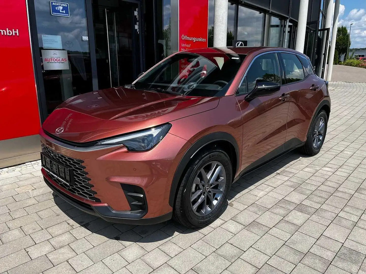 Lexus LBX Hybrid  Komfort Paket Rot - 2