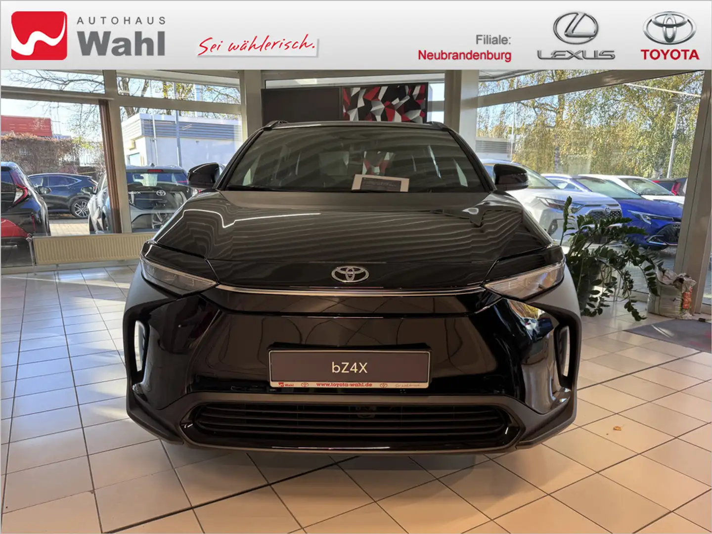 Toyota bZ4X FWD Comfort Schwarz - 2