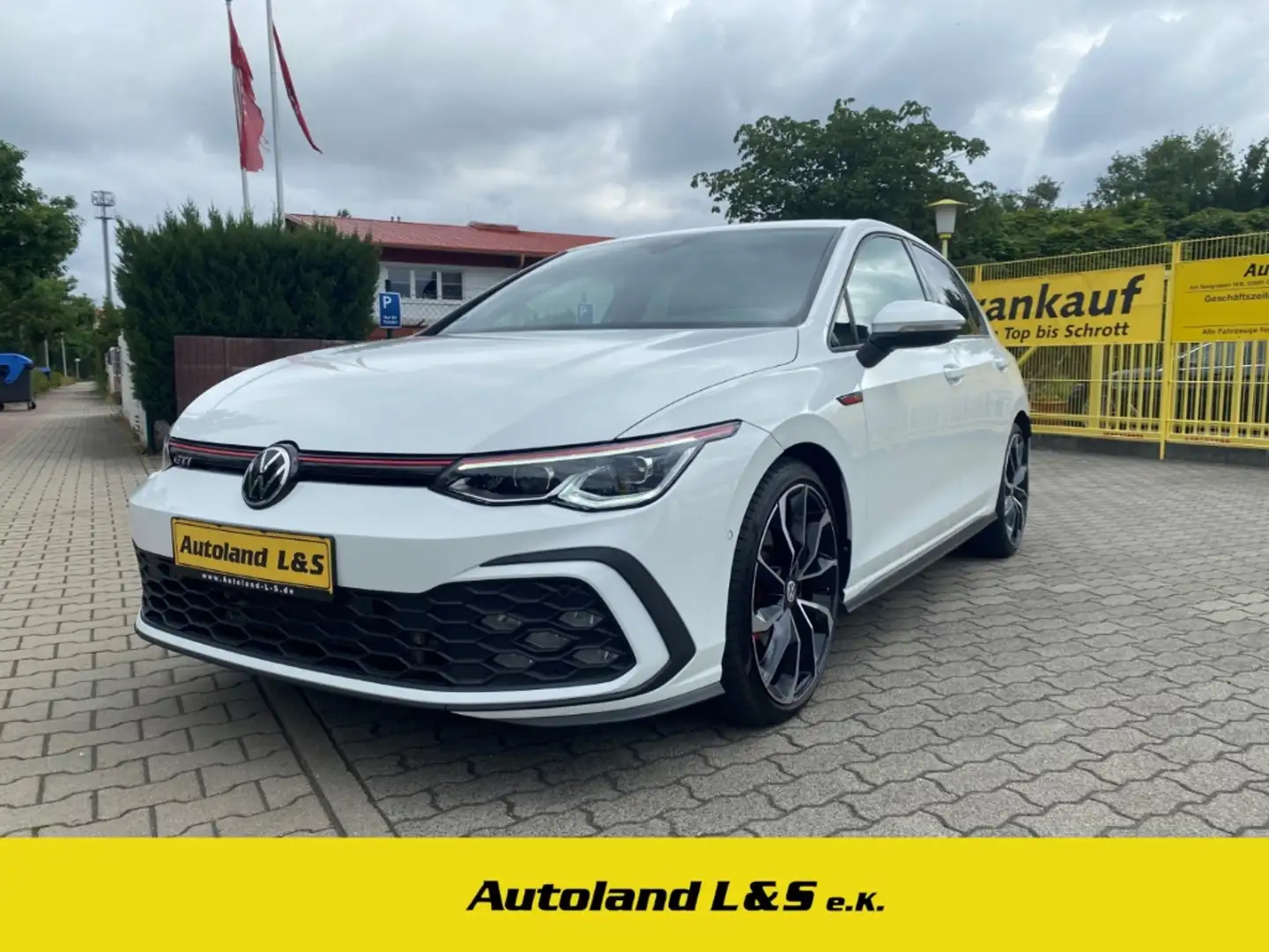 Volkswagen Golf VIII GTI 2.0 TSI,Matrix,SH,Navi,ACC,Kamera, Alus, Weiß - 1