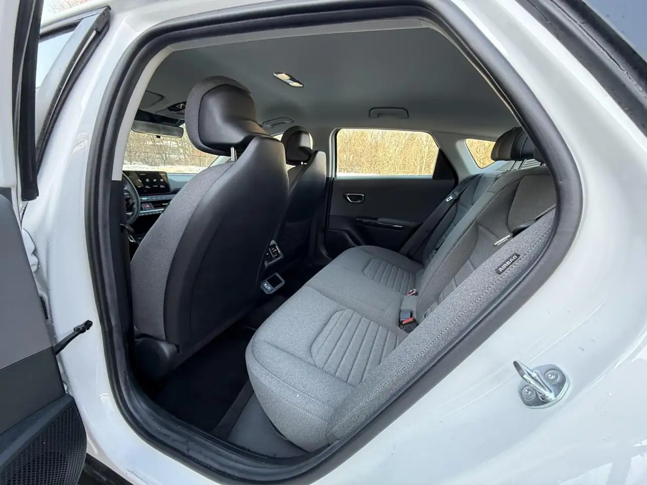 Kia K4 снимка Kia K4
