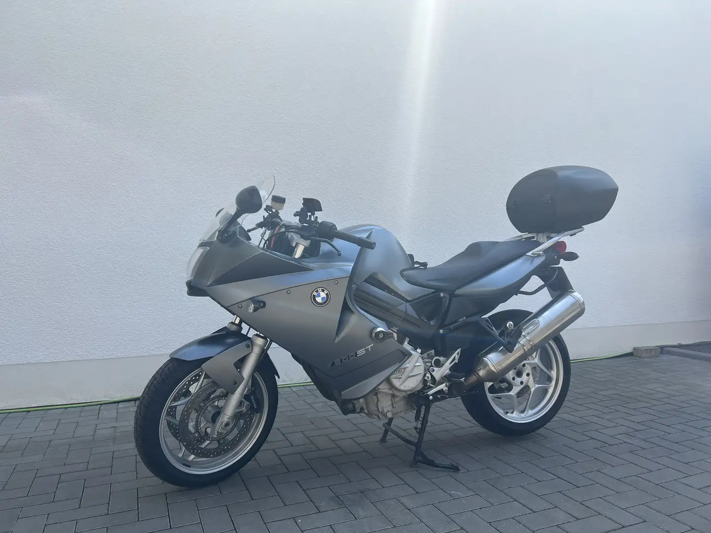 BMW F 800 ST inkl. Navi, Koffer, Lenkererh. Ezüst - 1