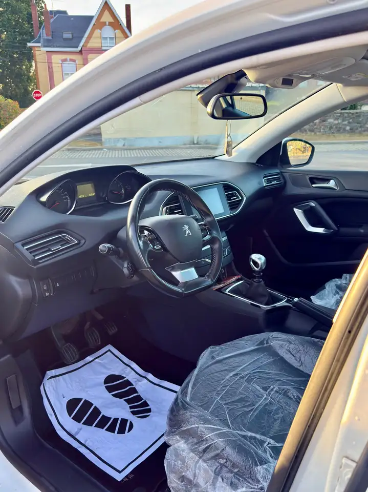 Peugeot 308 308 — photo 8