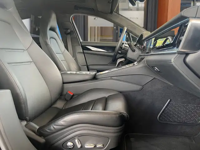 Porsche Panamera view 5
