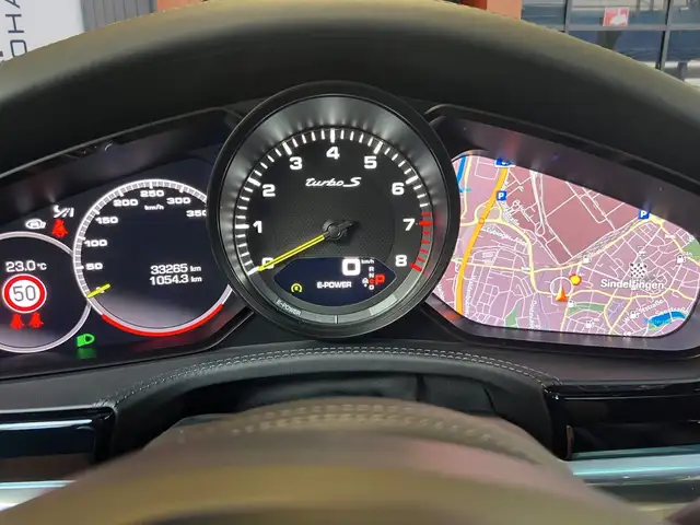 Porsche Panamera view 10