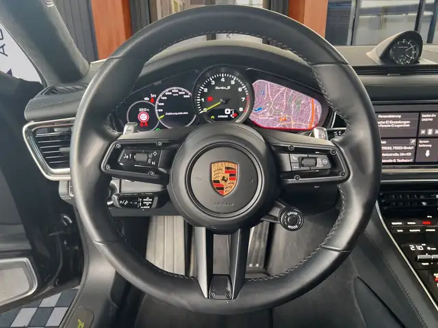 Porsche Panamera view 9