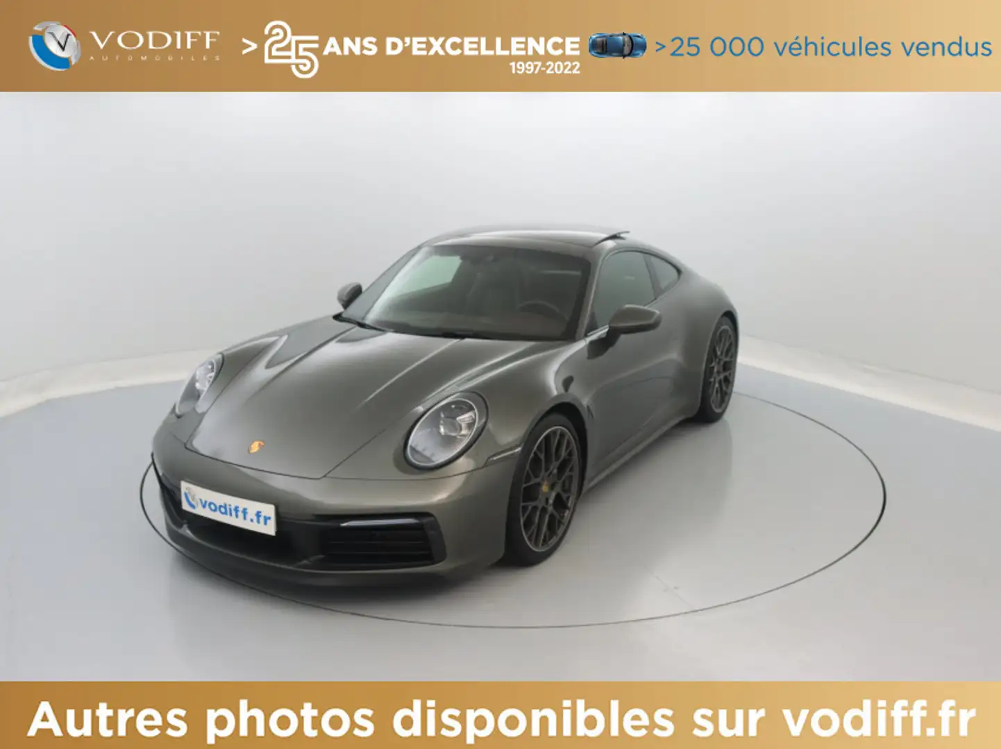Porsche 992 CARRERA 4S 450 CV PDK Grün - 1