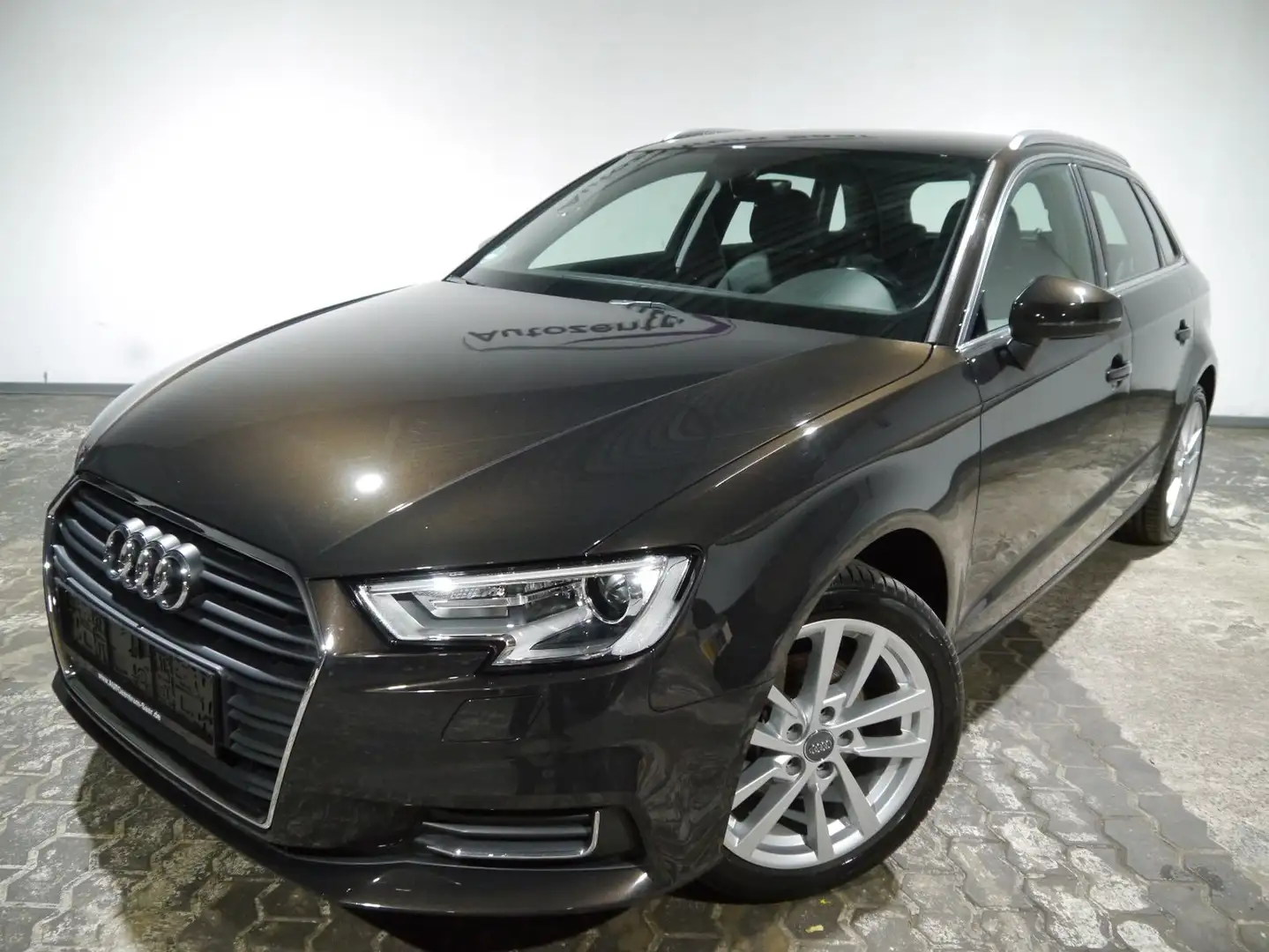 Audi A3 Sportback Design Klima Xenon Navi PDC Leder Braun - 2