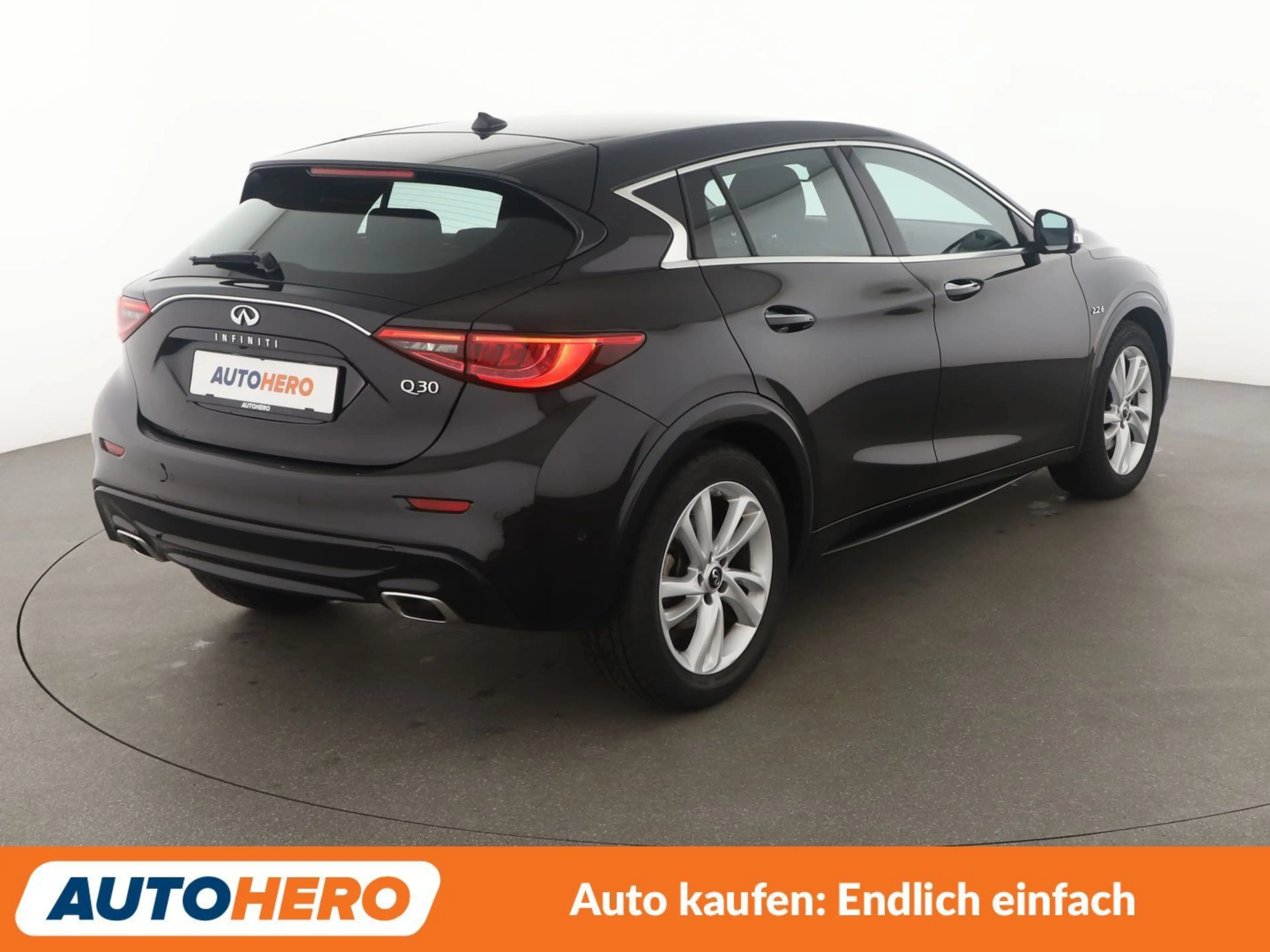 Infiniti Q30 2.2 Diesel Aut.*NAVI*XENON*360*TEMPO* — photo 6