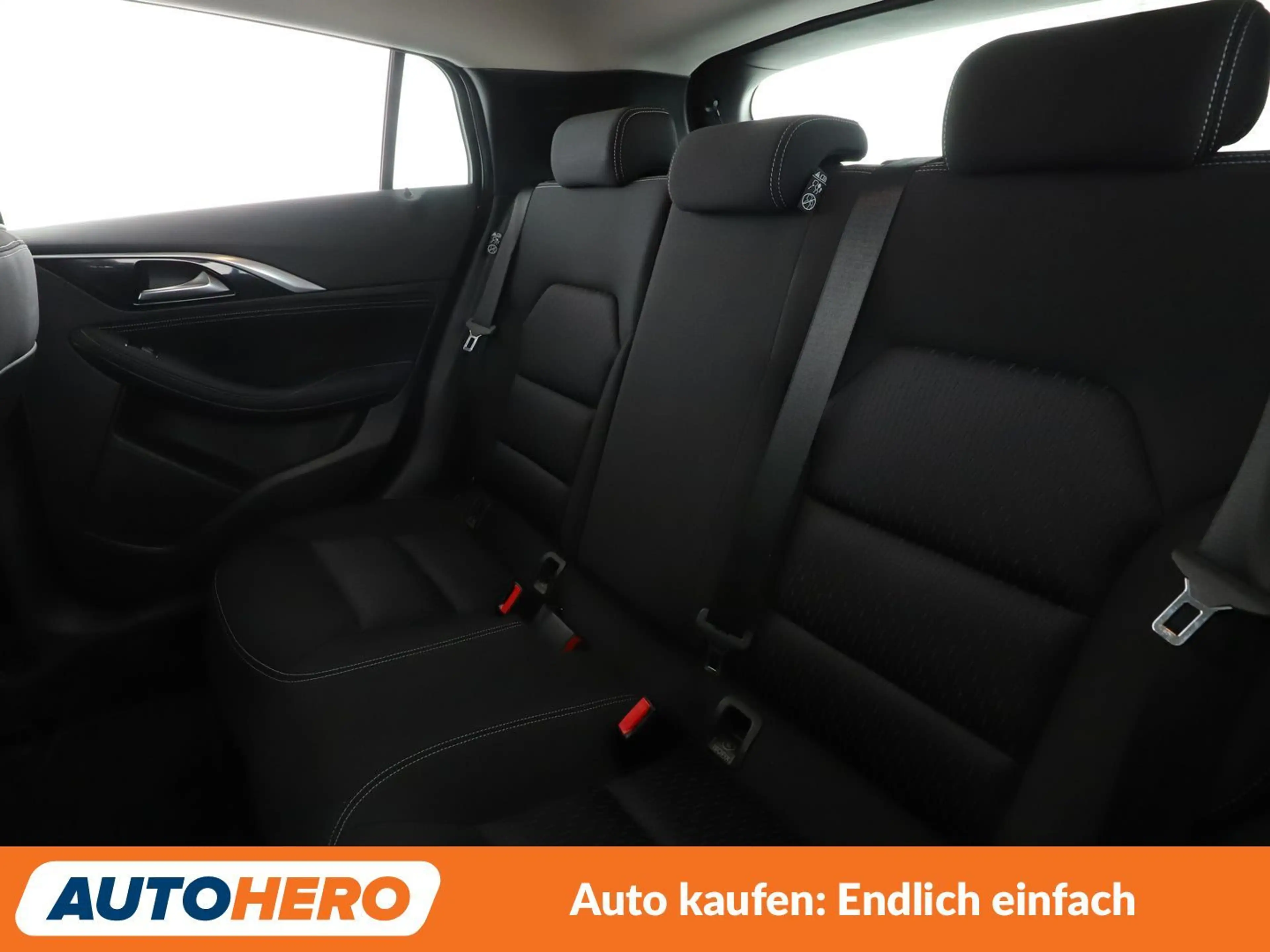 Infiniti Q30 2.2 Diesel Aut.*NAVI*XENON*360*TEMPO* — photo 14