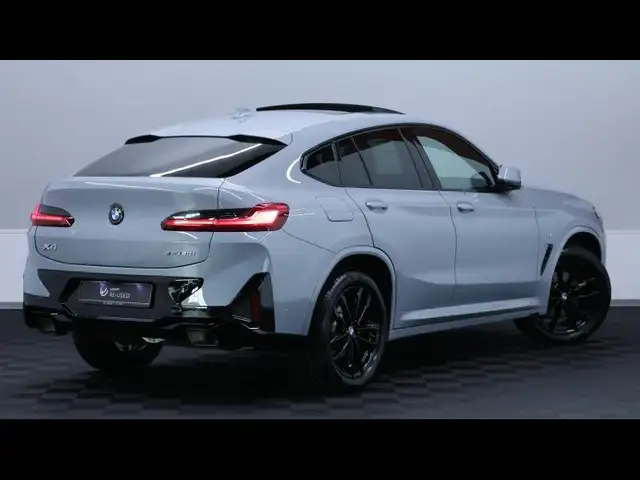 BMW X4 view 5