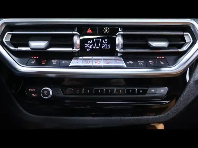 BMW X4 view 21