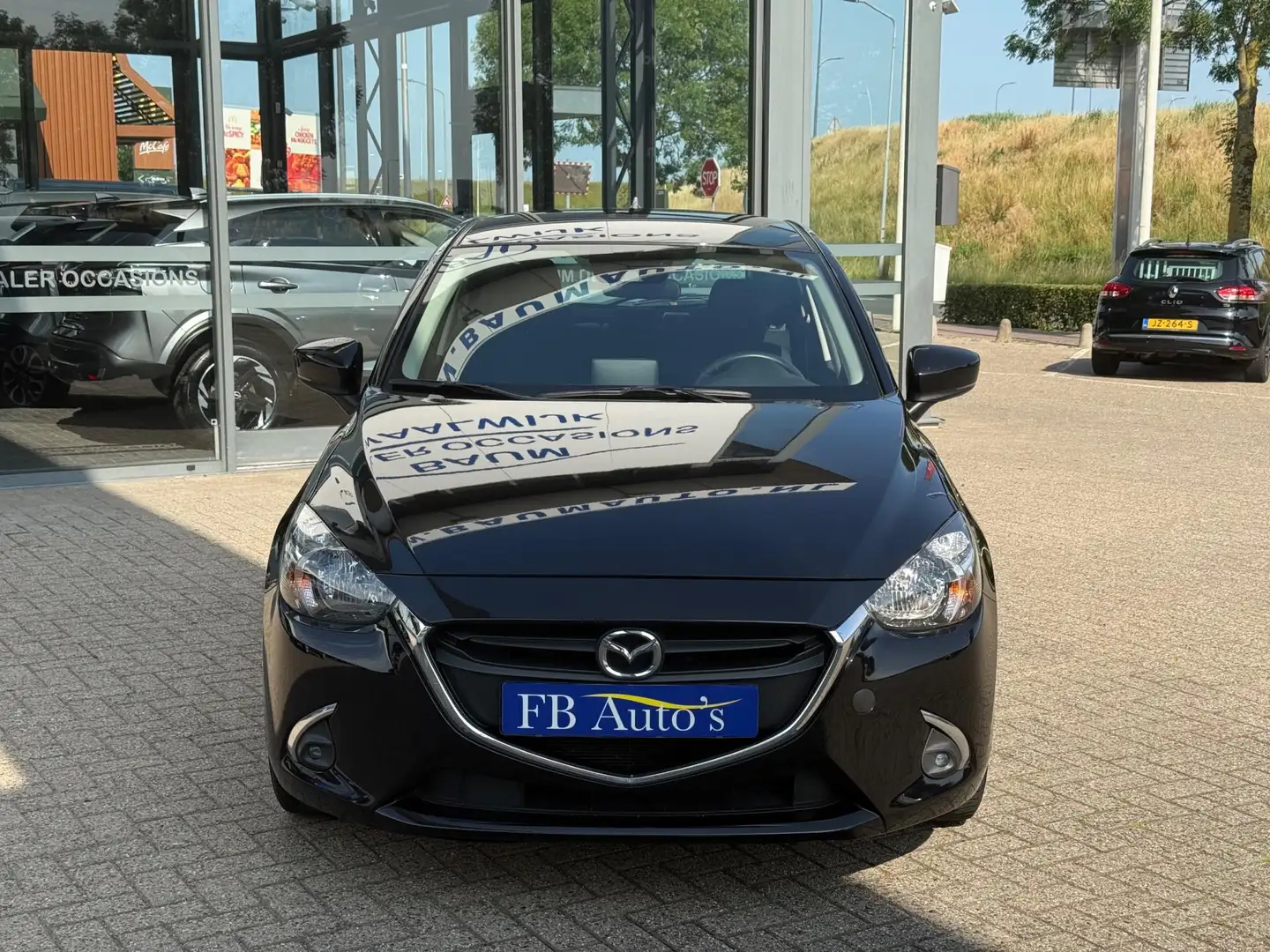 Mazda 2 1.5 Skyactiv-G Dynamic+ Airco Cruise Navi Lmv Noir - 2