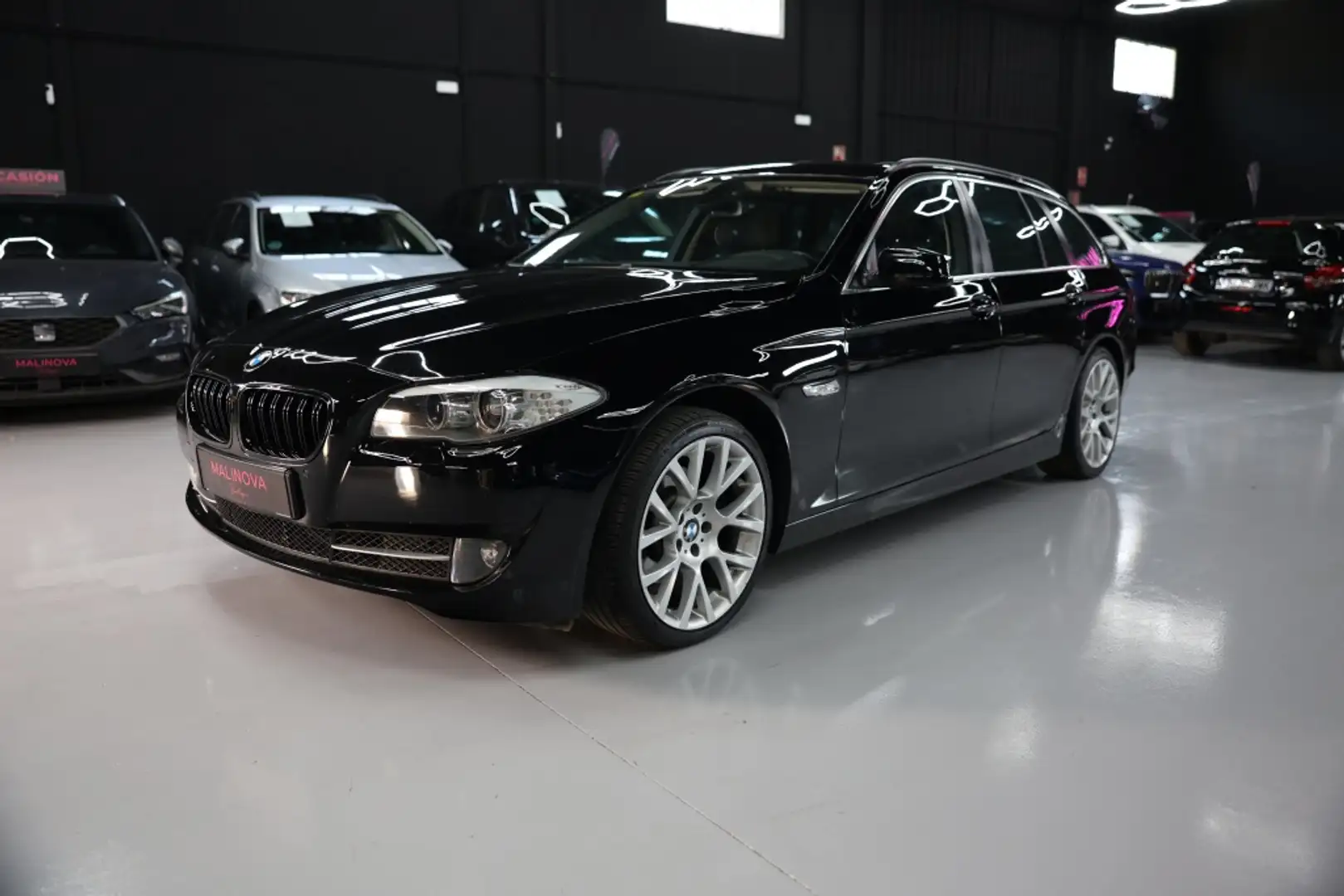 BMW BMW Serie 5 Familiar Manual de 5 Puertas Negro - 2