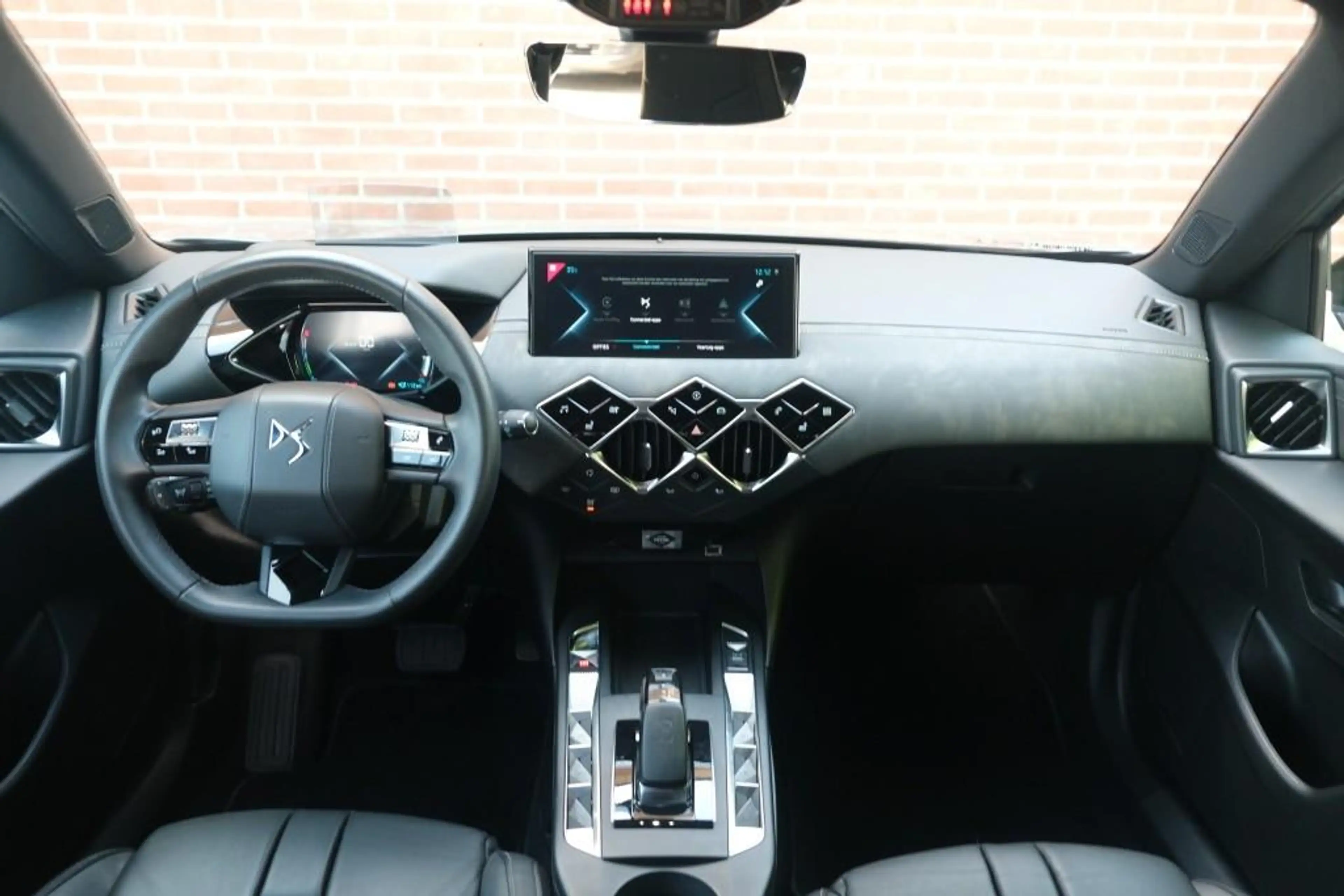 DS Automobiles DS 3 Crossback E-Tense 50 kWh La Premiere | SOH 87% | Navi | App — photo 6