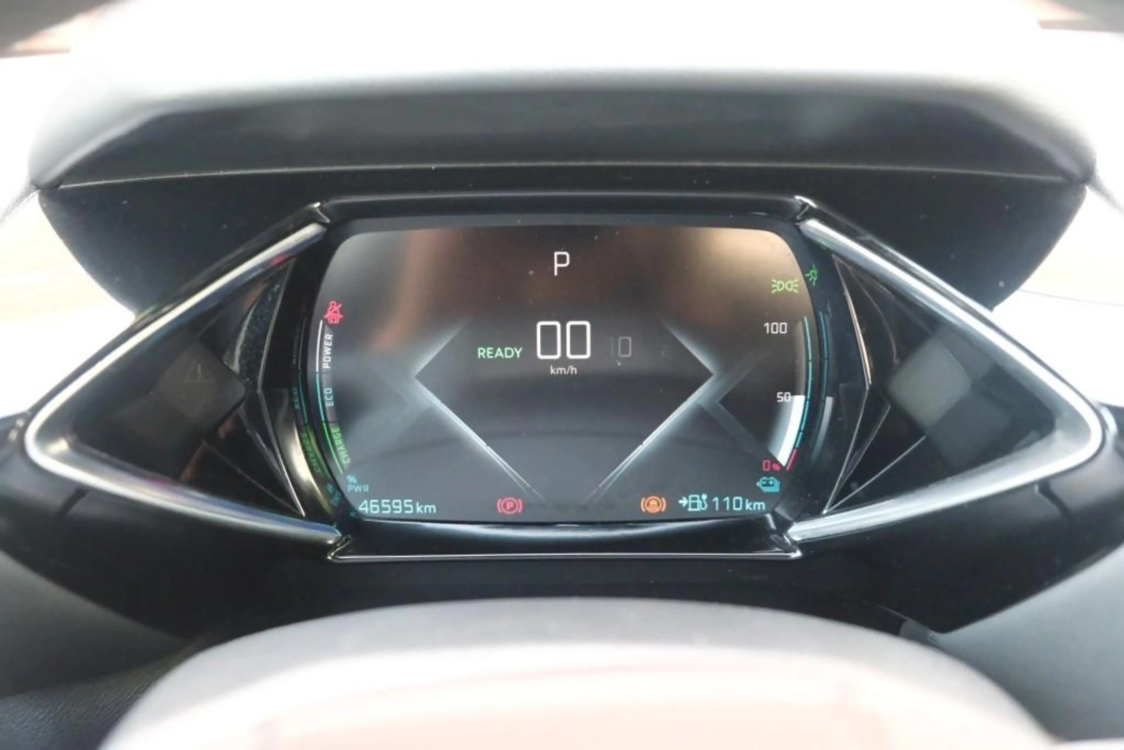 DS Automobiles DS 3 Crossback E-Tense 50 kWh La Premiere | SOH 87% | Navi | App — photo 11