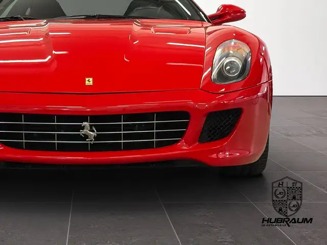 Ferrari 599 view 9