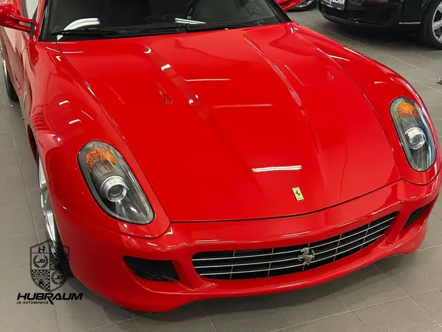 Ferrari 599 view 11