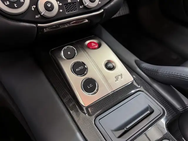 Ferrari 599 599 GTB F1 Carbon Rosso Corsa Racing Seats V12 Ansicht 41