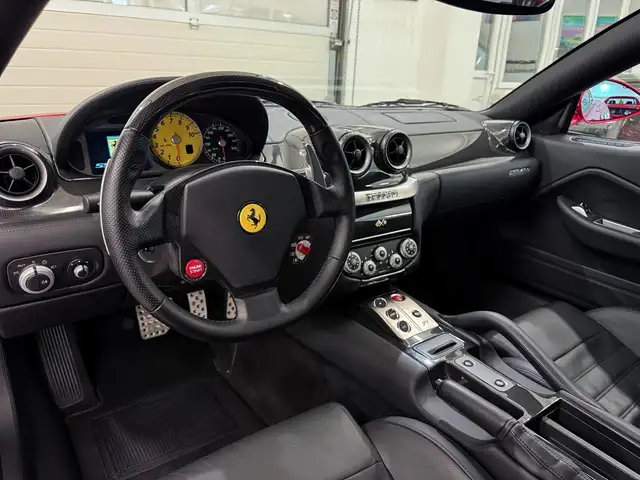 Ferrari 599 599 GTB F1 Carbon Rosso Corsa Racing Seats V12 Ansicht 24