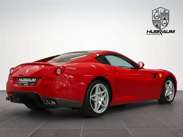 Ferrari 599 view 5