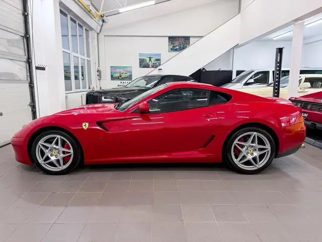 Ferrari 599 599 GTB F1 Carbon Rosso Corsa Racing Seats V12 Ansicht 9