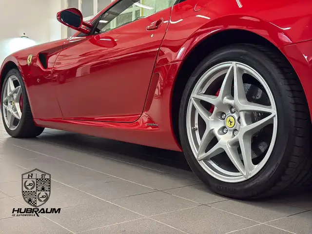 Ferrari 599 view 13
