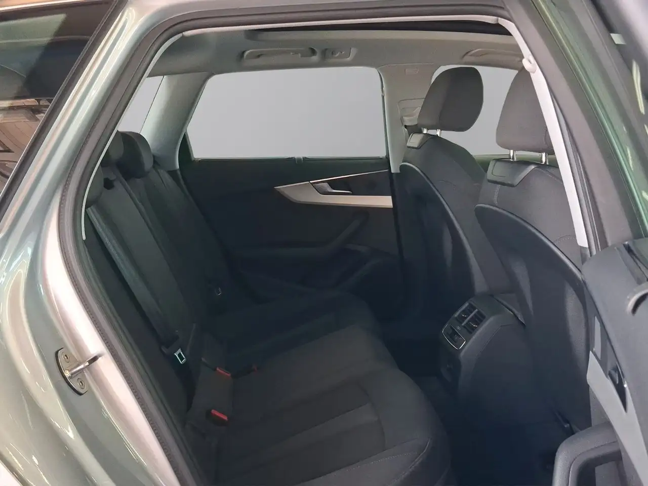 Audi A4 Avant 35 TDI Adv.,Navi,LED,ACC,Pano,Kamera, миниатюра 21
