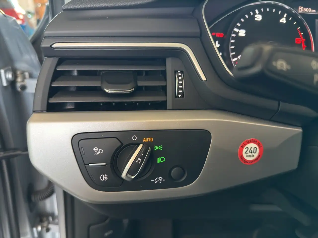 Audi A4 Avant 35 TDI Adv.,Navi,LED,ACC,Pano,Kamera, миниатюра 13