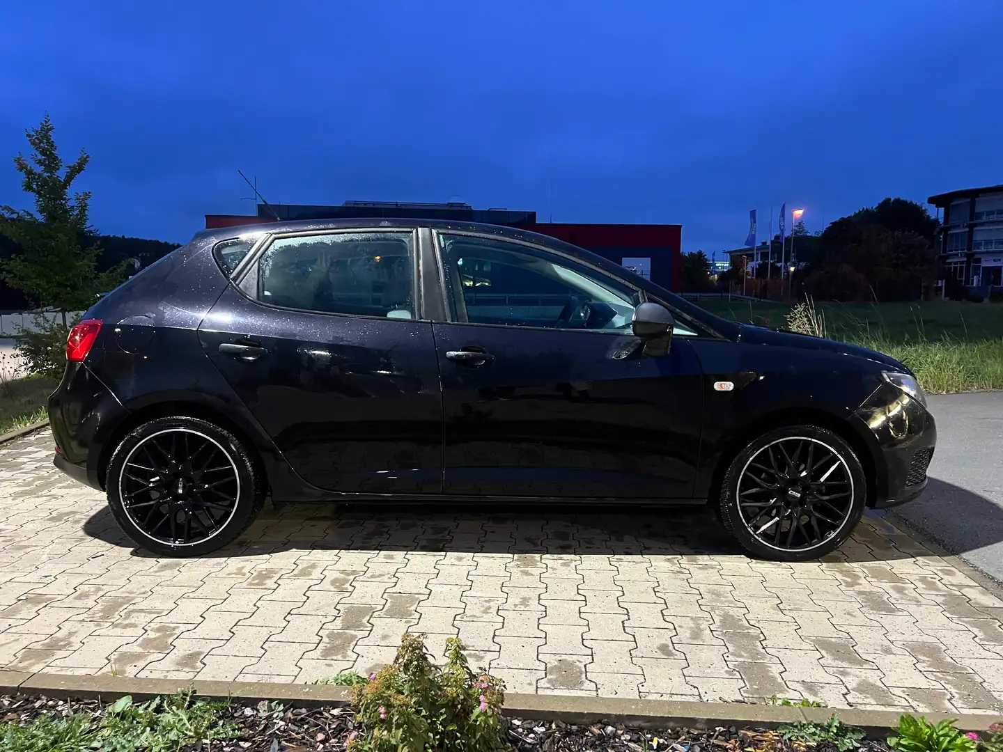 SEAT Ibiza Reference *TÜV NEU* Schwarz - 2