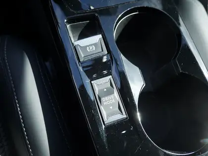 Annonce voiture d'occasion Peugeot e-208 - CARADIZE