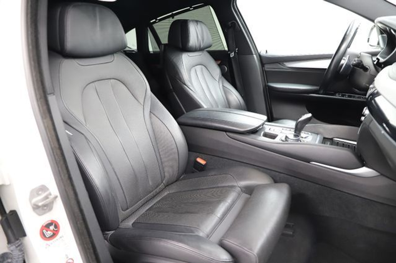 BMW X6 M50d 381PS Voll Standh. ACC Head Up Glasdach — photo 10