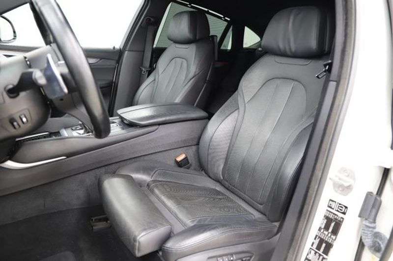 BMW X6 M50d 381PS Voll Standh. ACC Head Up Glasdach — photo 9