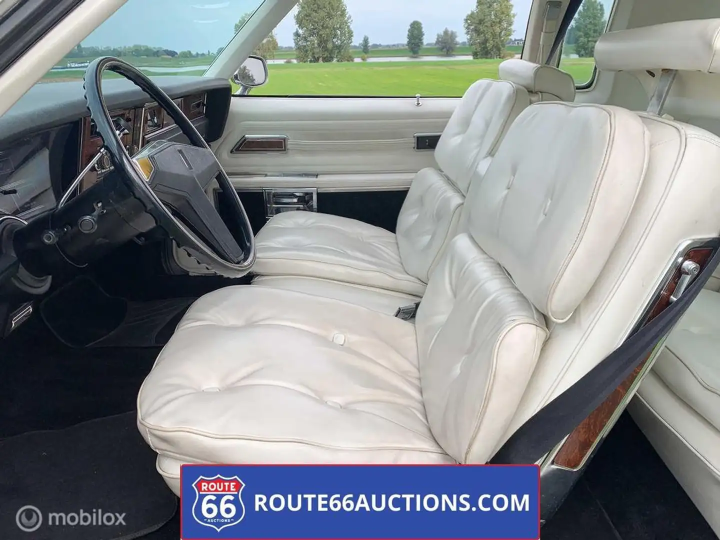 Oldsmobile Toronado | 1977 | Route 66 Auctions Schwarz - 2