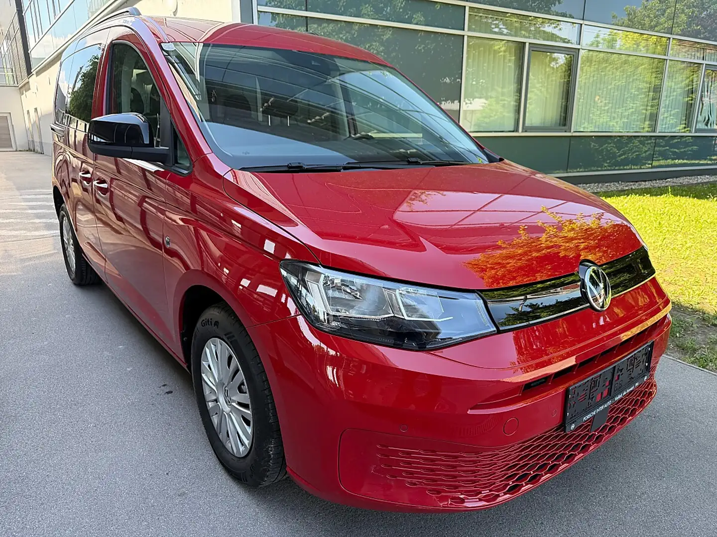 Volkswagen Caddy 2,0 TDI Rot - 1