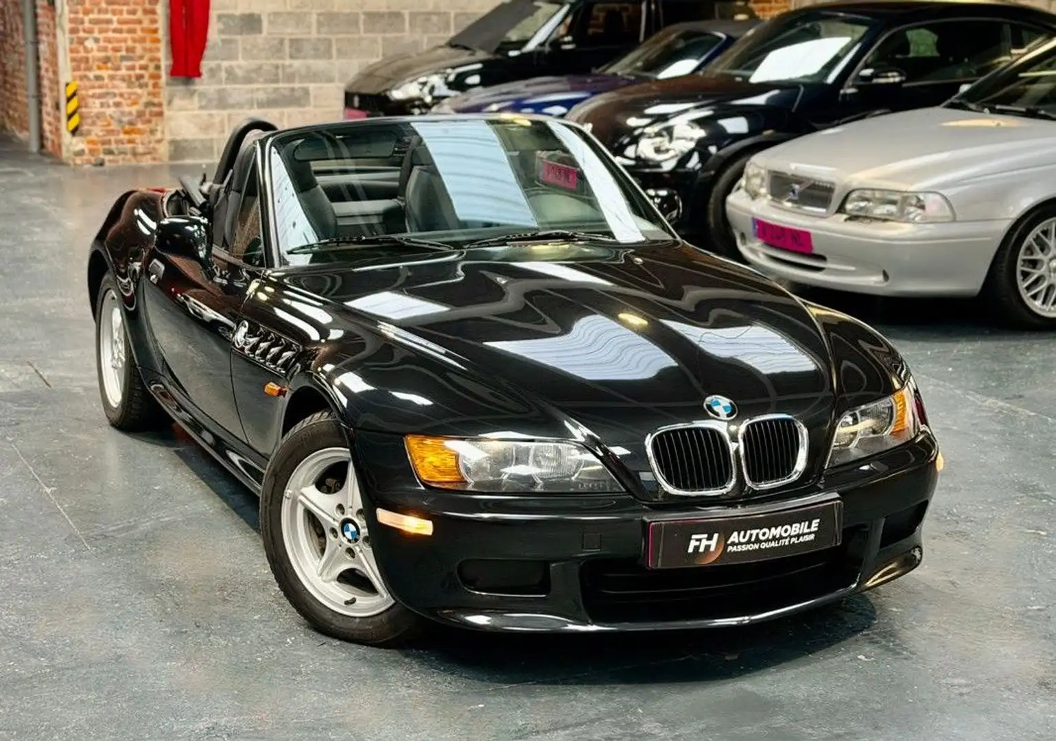 BMW Z3 Roadster 2.0L 6 cylindres 150 ch Première main Boîte automatique Sièges Sport et chauffants Carnet historique État remarq Schwarz - 2