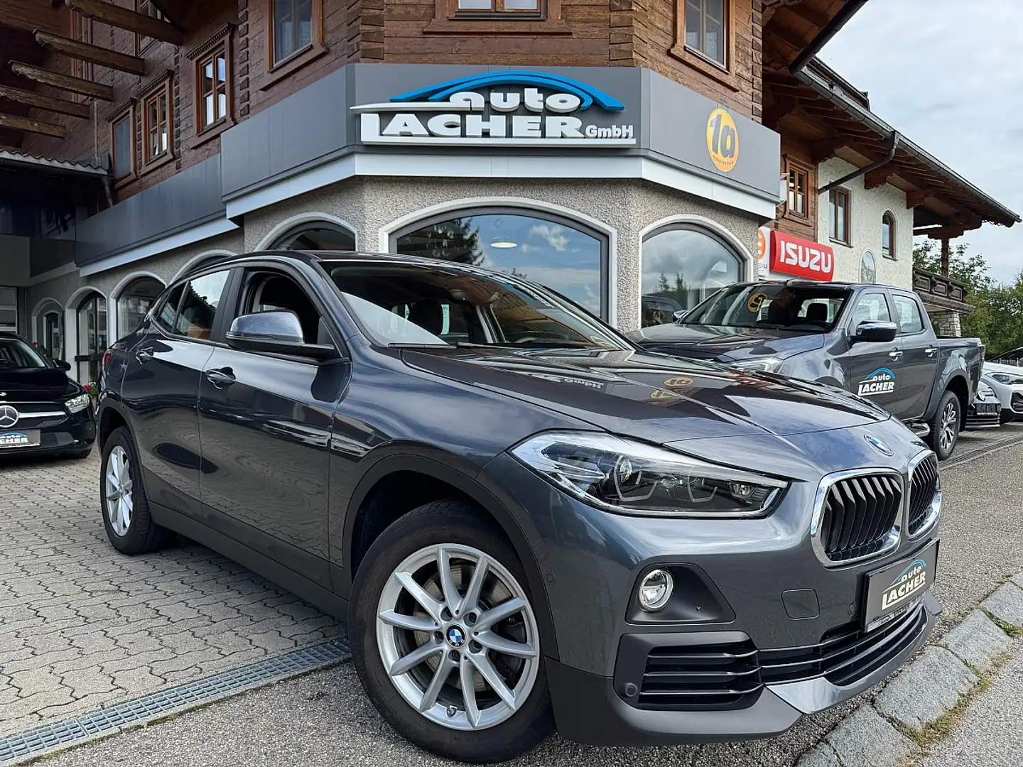 BMW X2 sDrive 20d Aut.*LED*RFK*ACC* Grau - 1