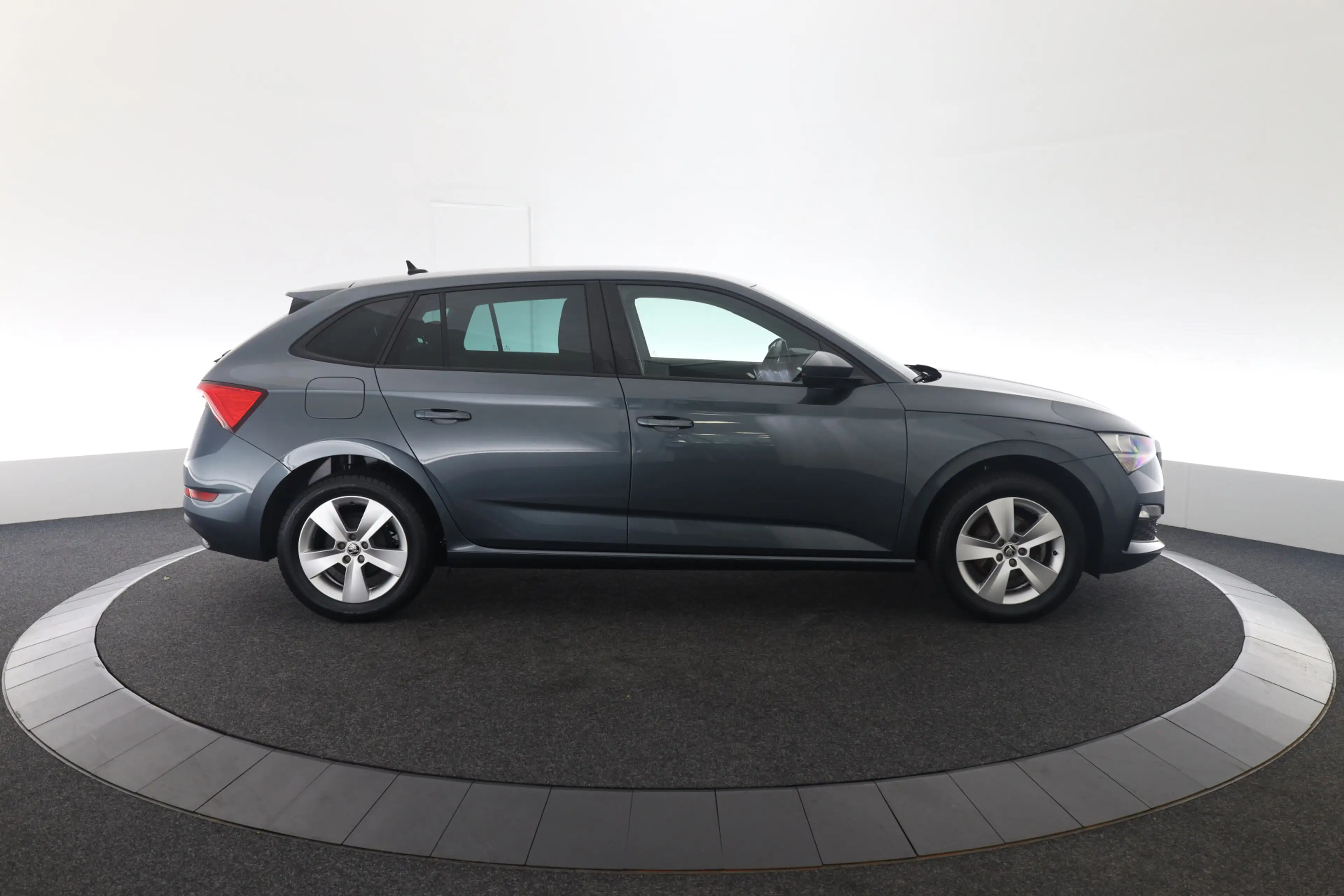 Skoda Scala 1.0 TSI Sport Business — photo 4