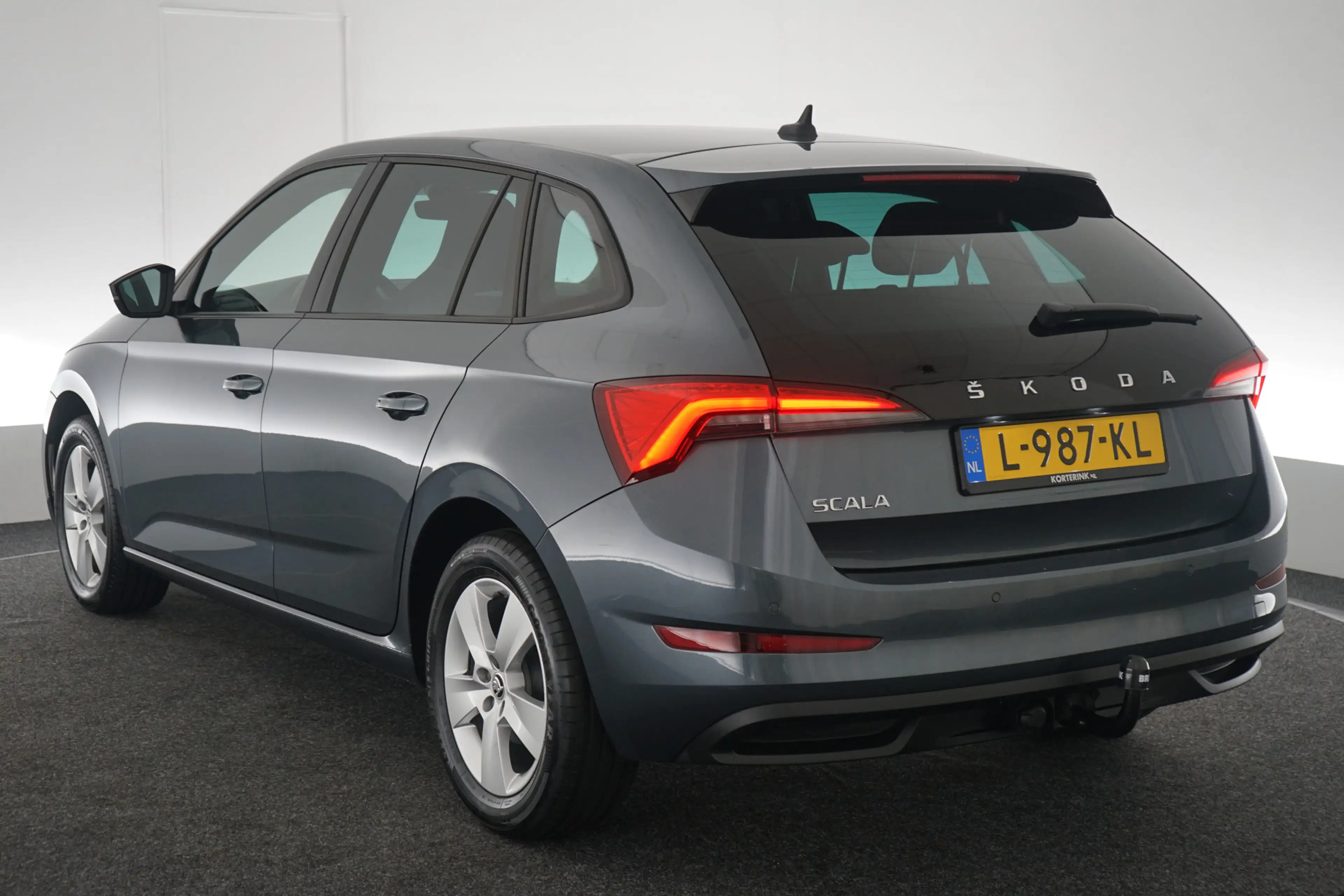 Skoda Scala 1.0 TSI Sport Business — photo 13
