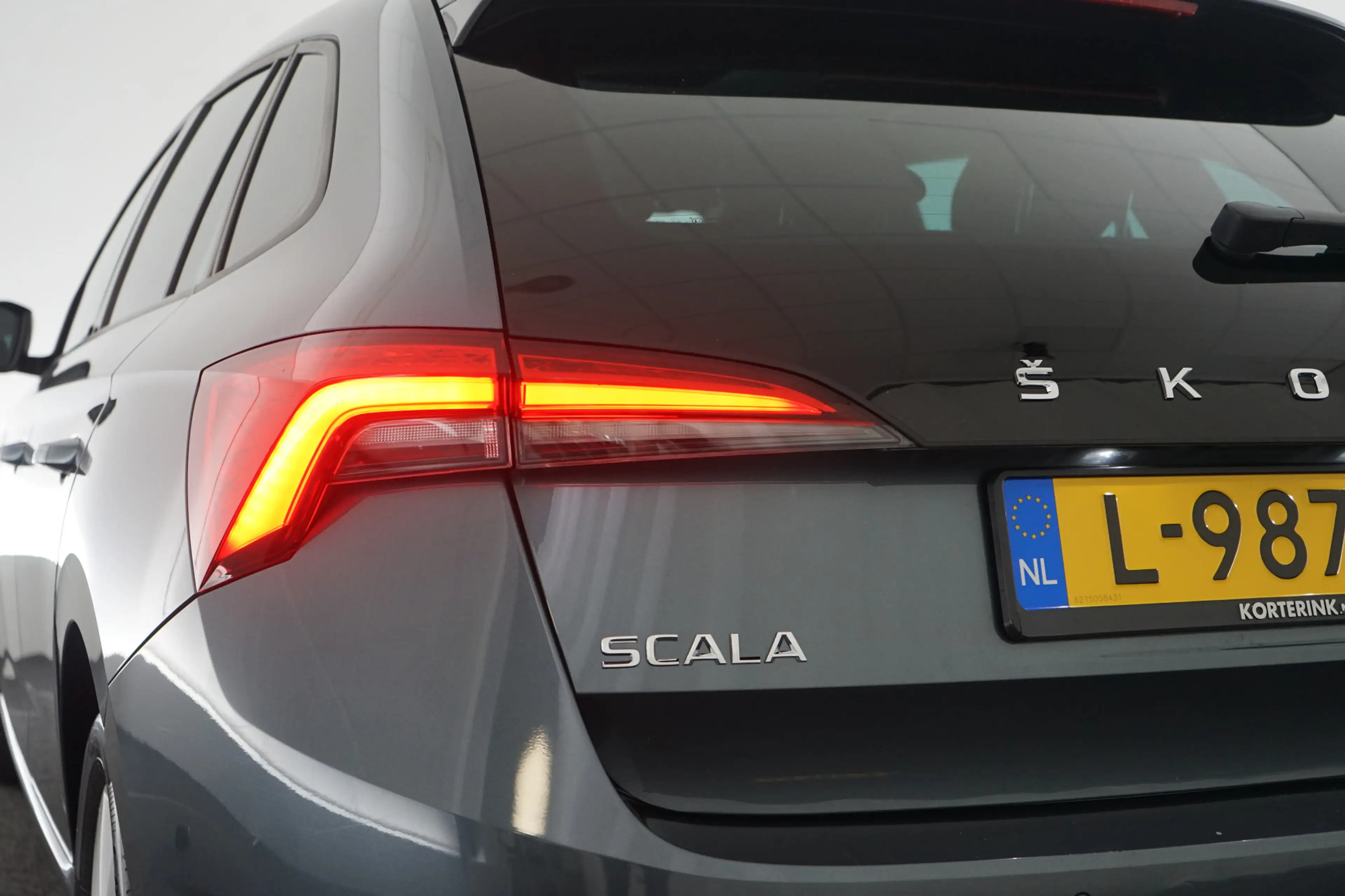 Skoda Scala 1.0 TSI Sport Business — photo 10