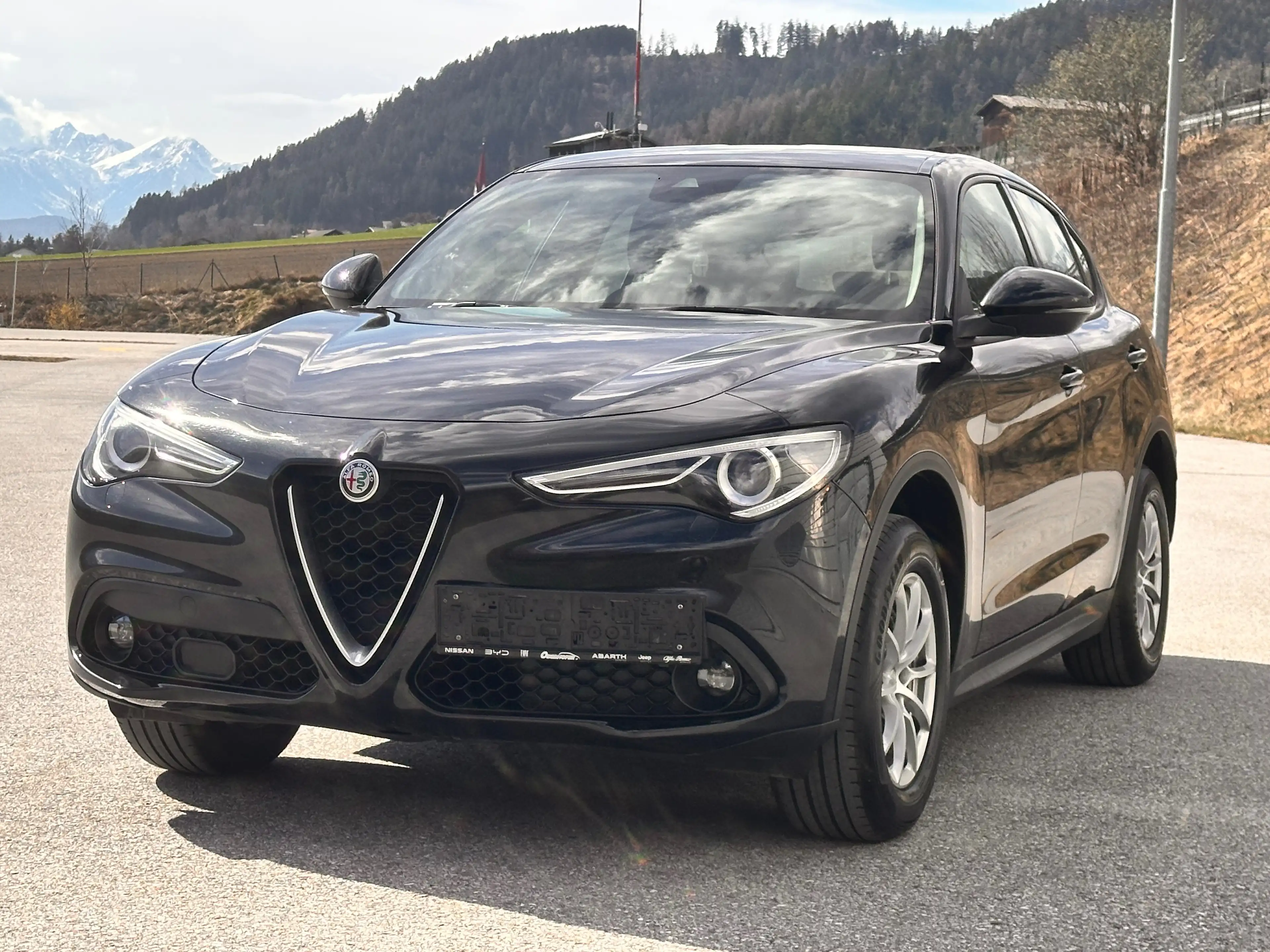 Alfa Romeo Stelvio 2.2 JTDM Q4 / Pickerl neu / Allrad / Schwarz — photo 11