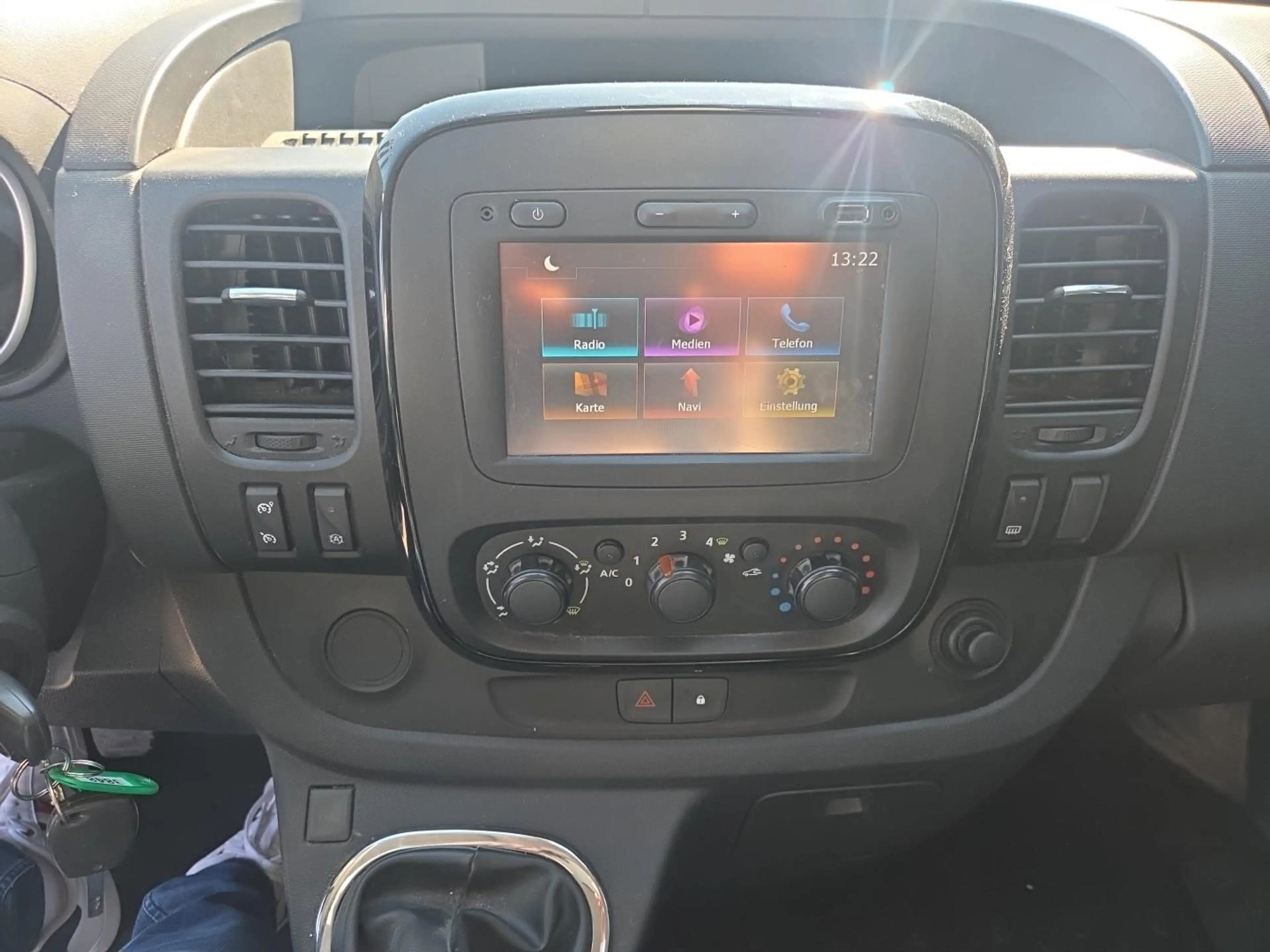 Opel Vivaro 1.6 Biturbo CDTI — photo 12