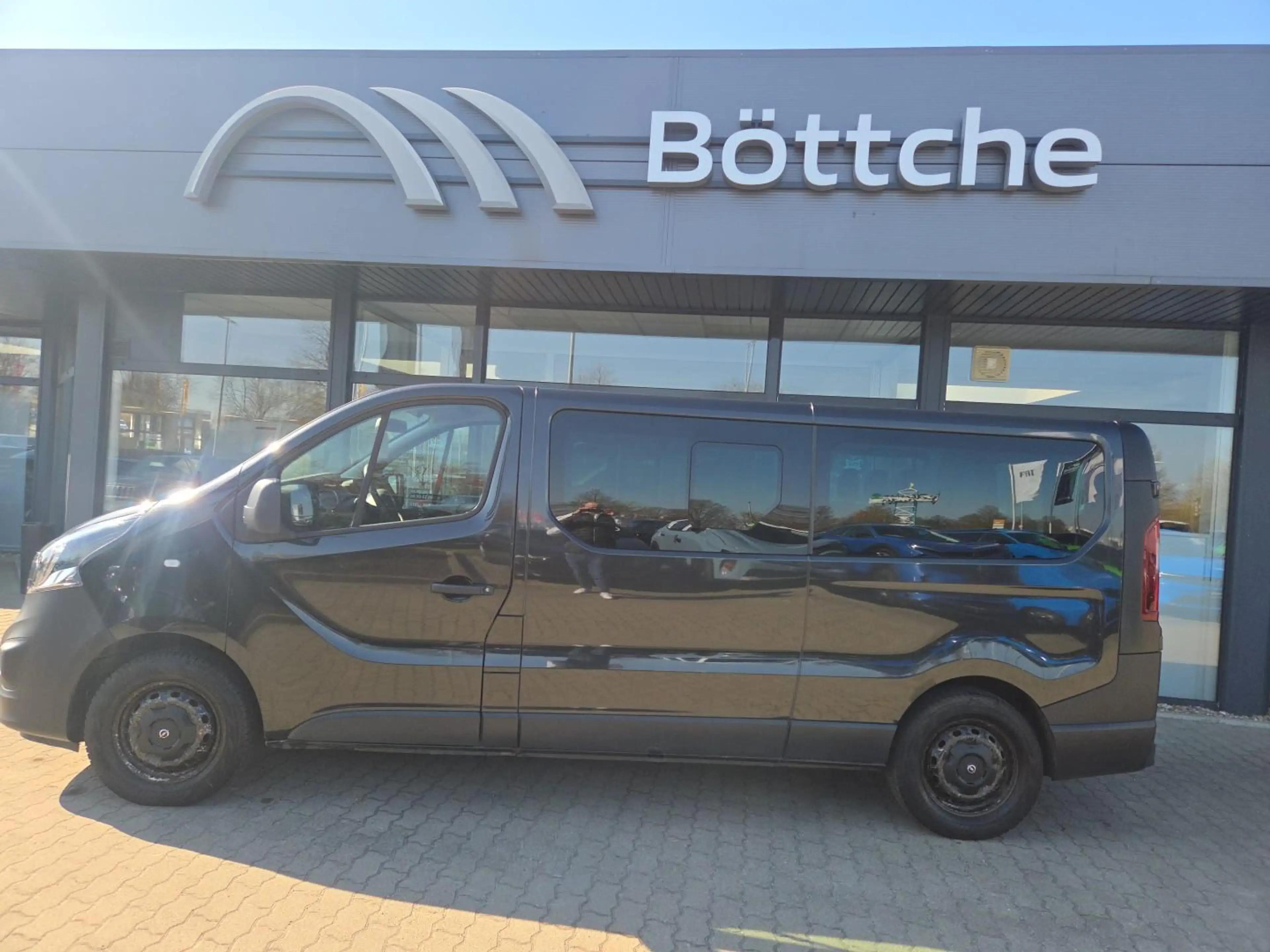 Opel Vivaro 1.6 Biturbo CDTI — photo 5