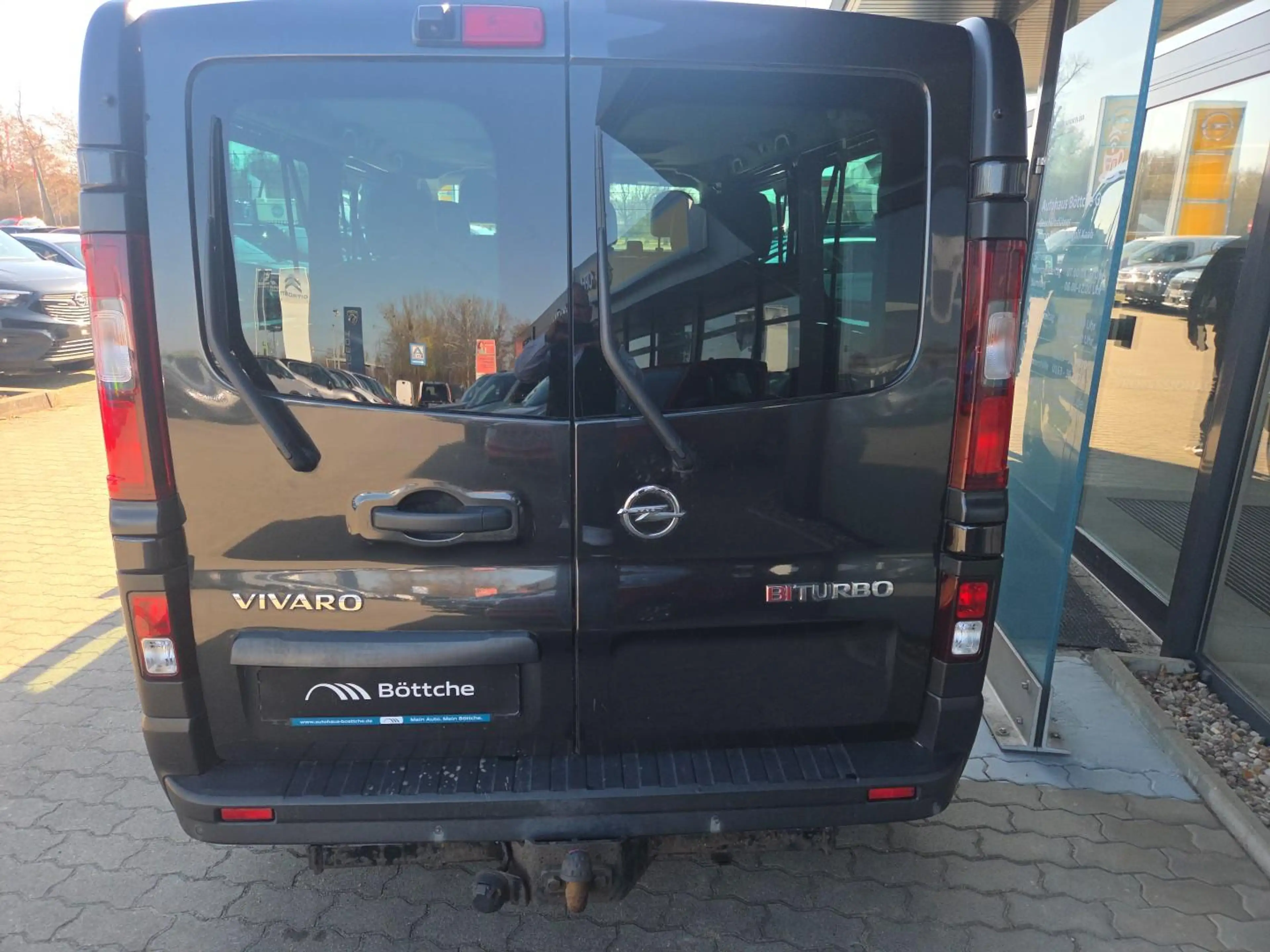 Opel Vivaro 1.6 Biturbo CDTI — photo 6