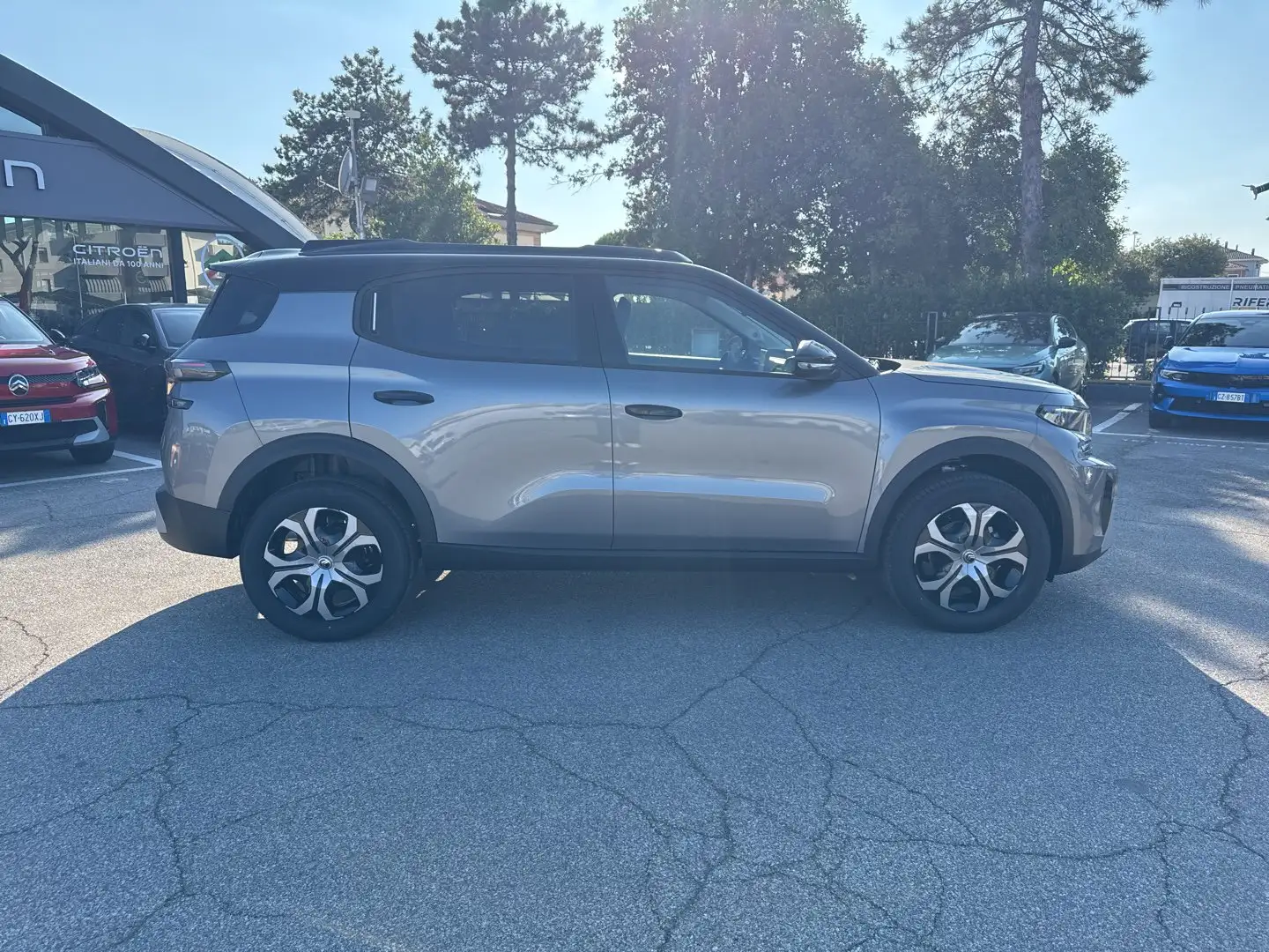 Citroen C3 Aircross PureTech Turbo 100 Plus Gris - 2